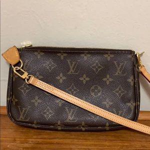 Louis Vuitton Pouchette